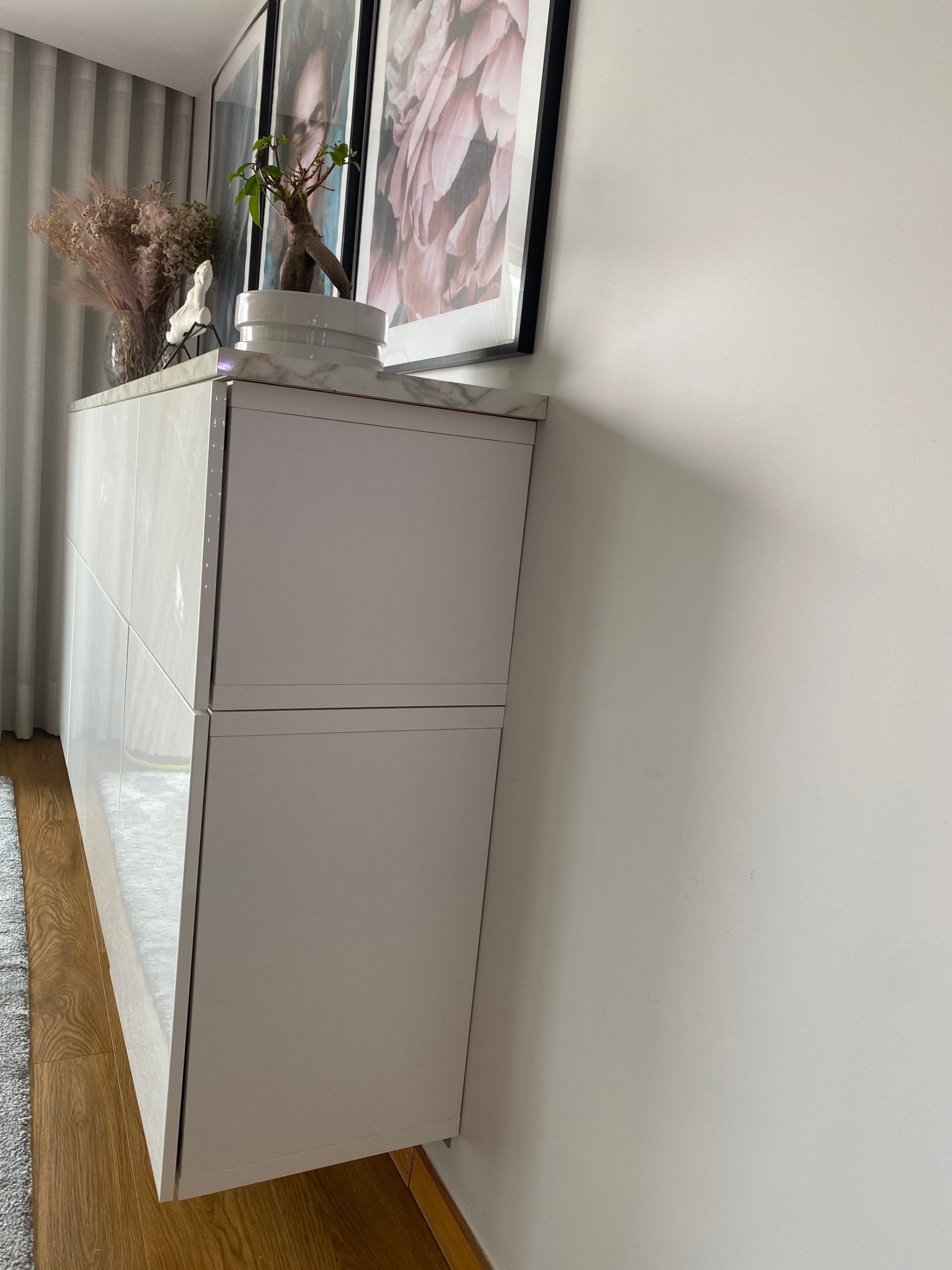 Seller photo
