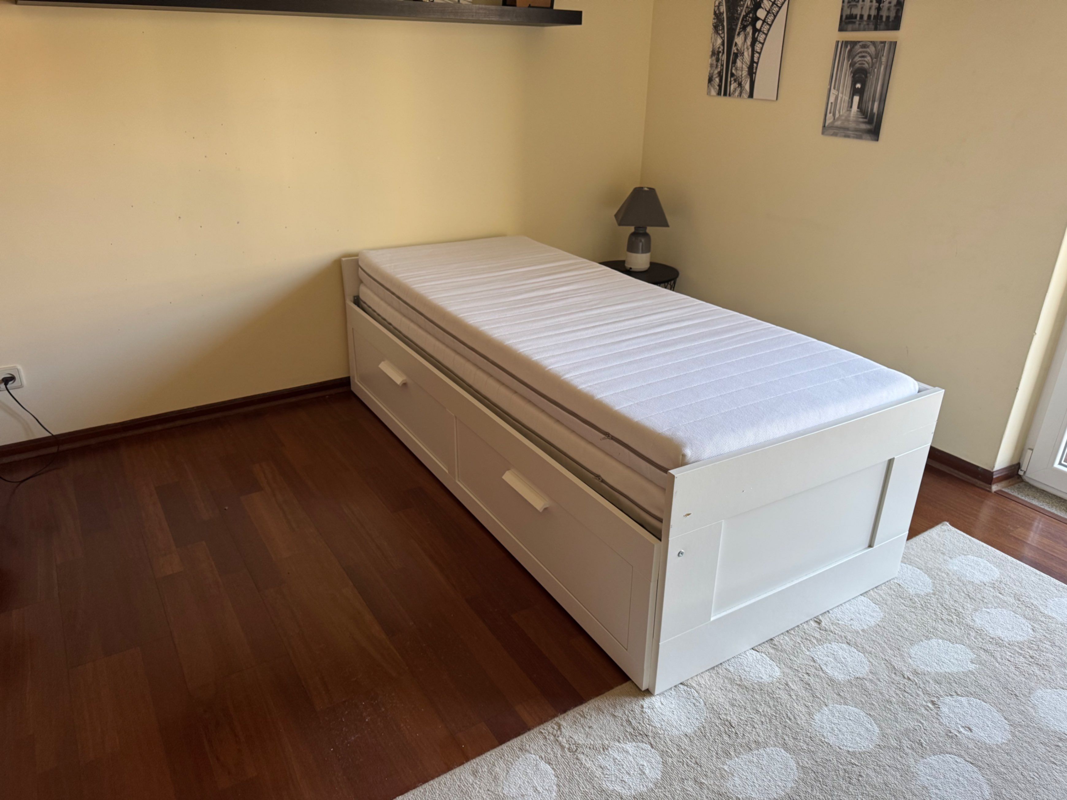 Seller photo