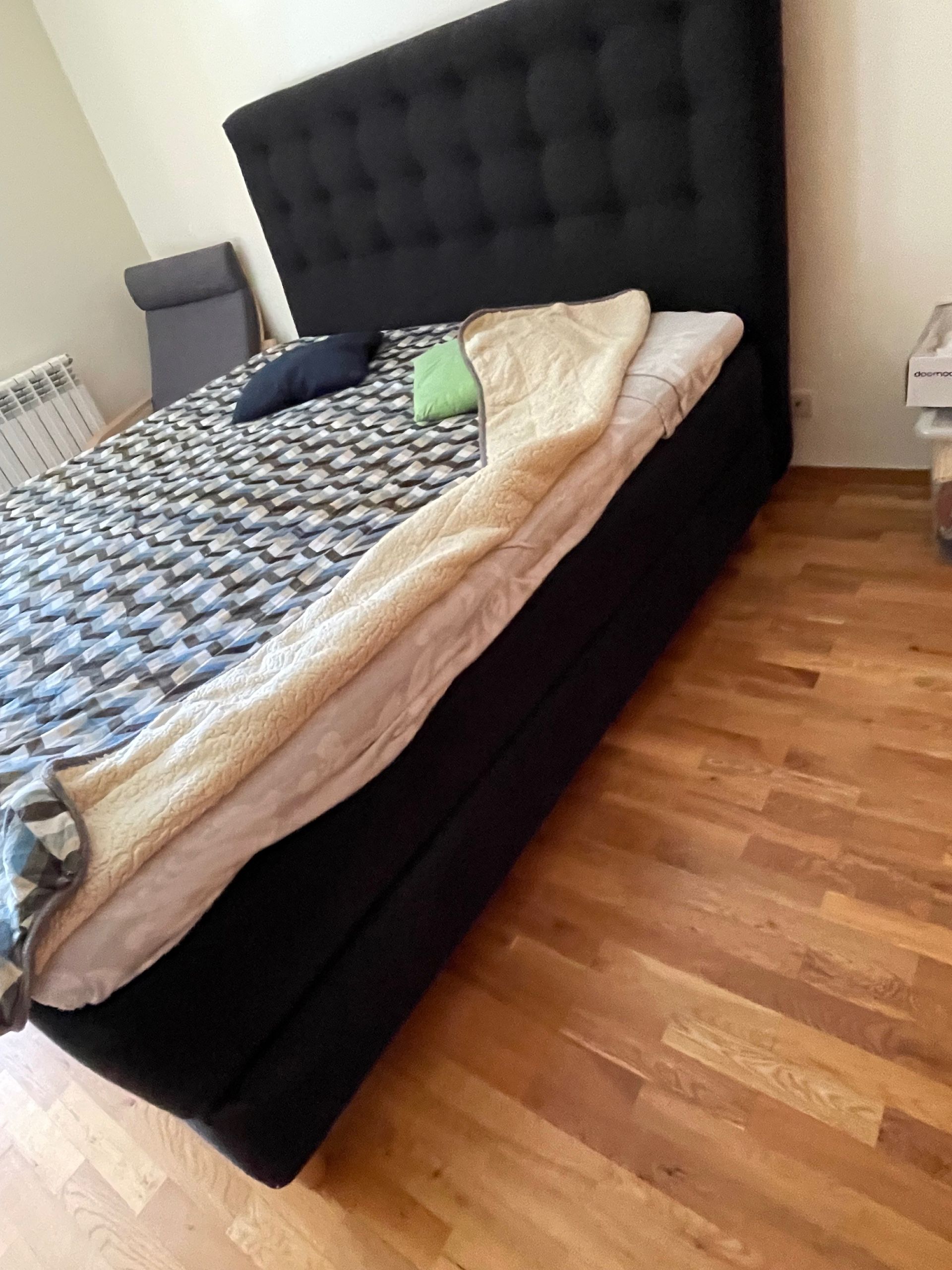 Seller photo
