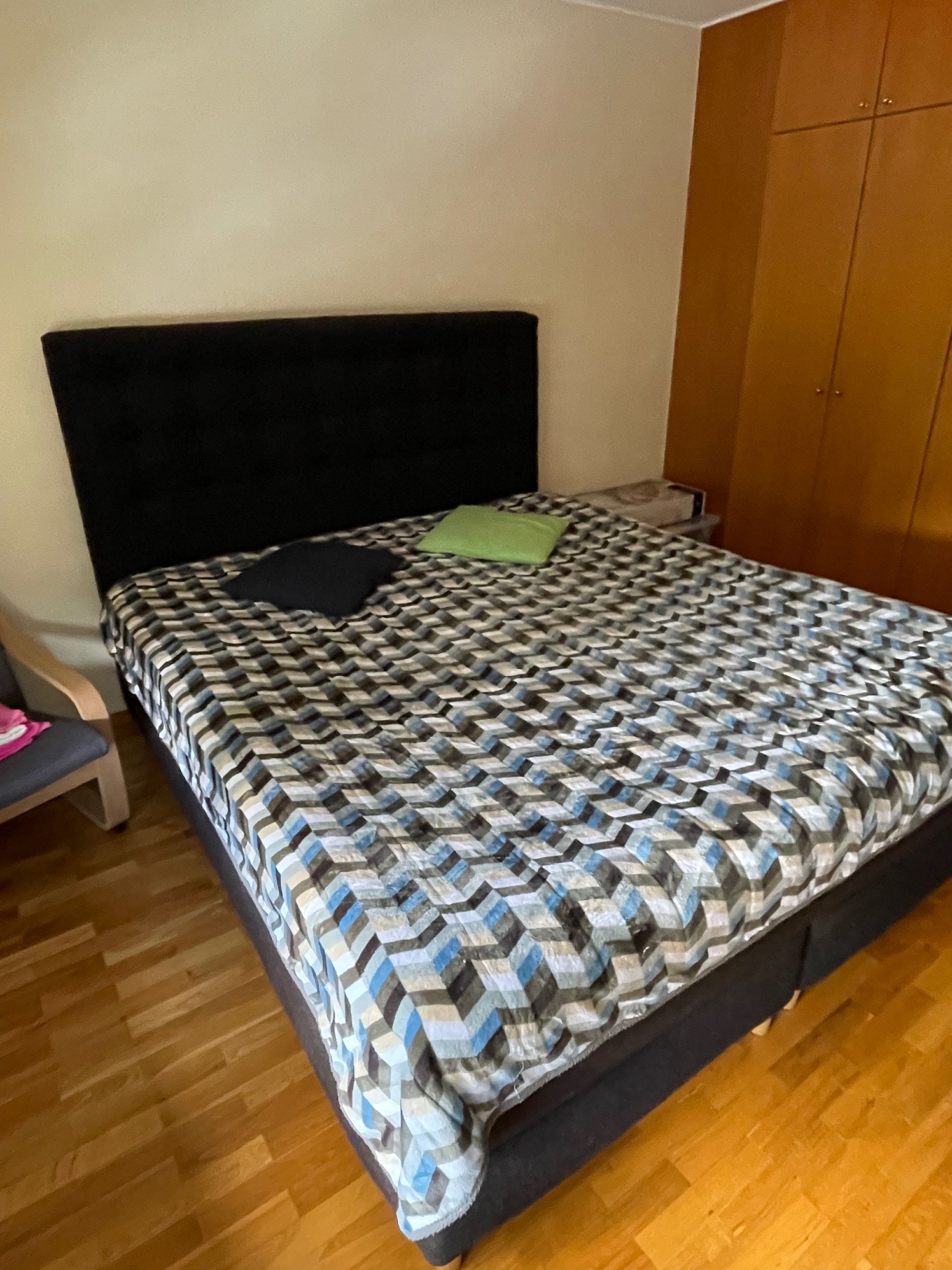 Seller photo