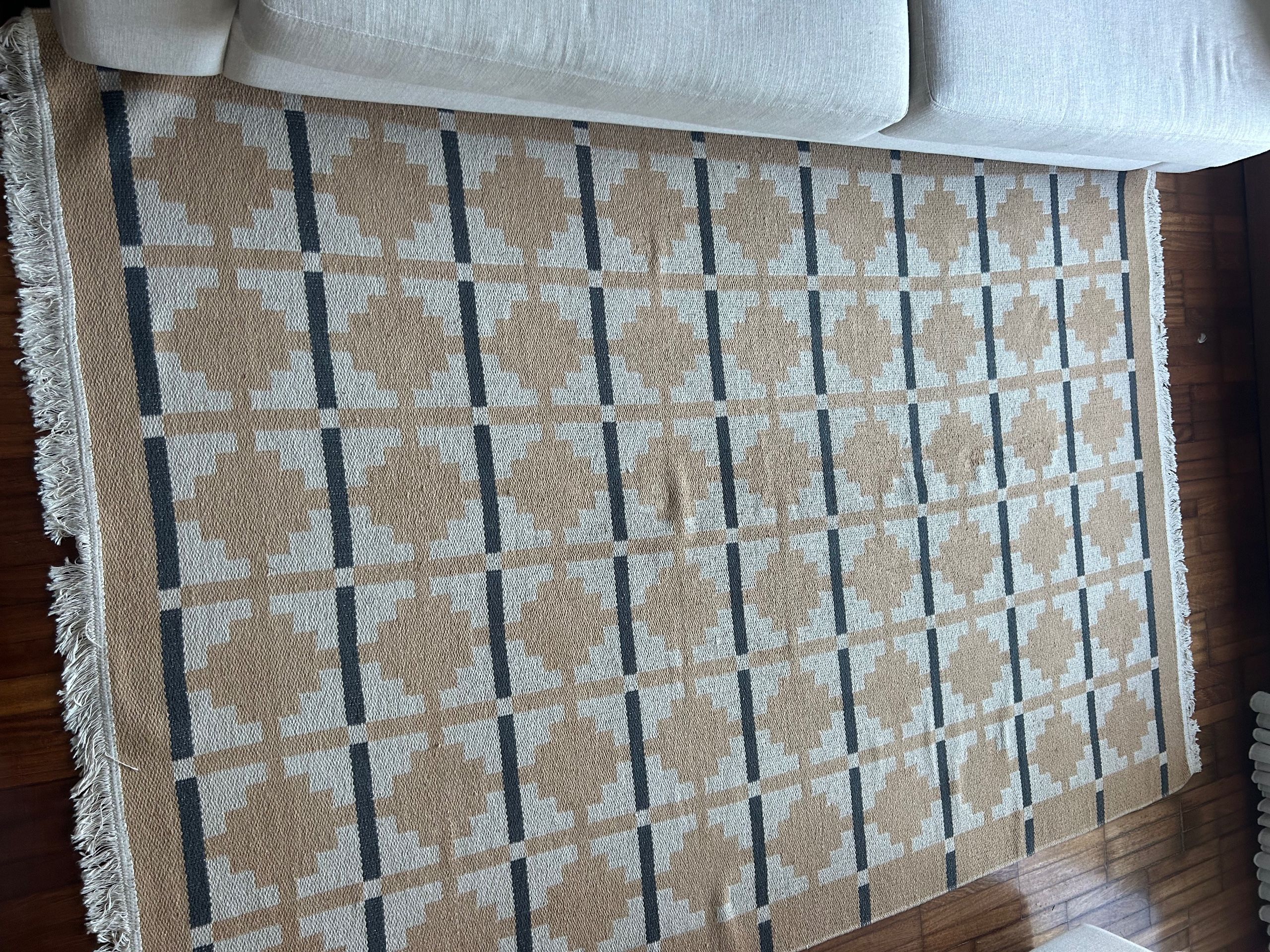Seller photo