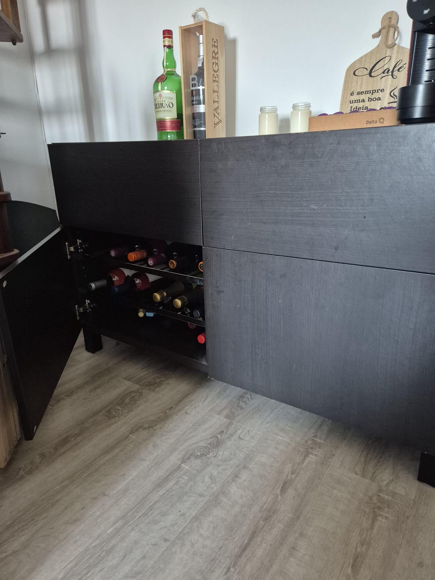 Seller photo