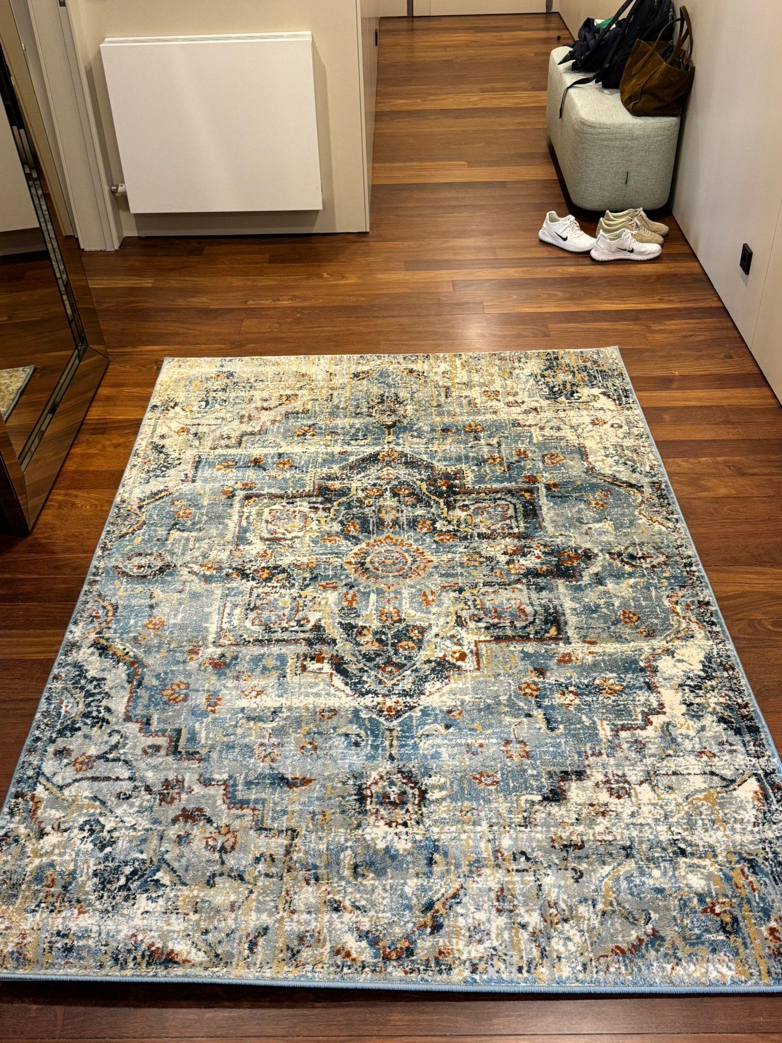 Seller photo