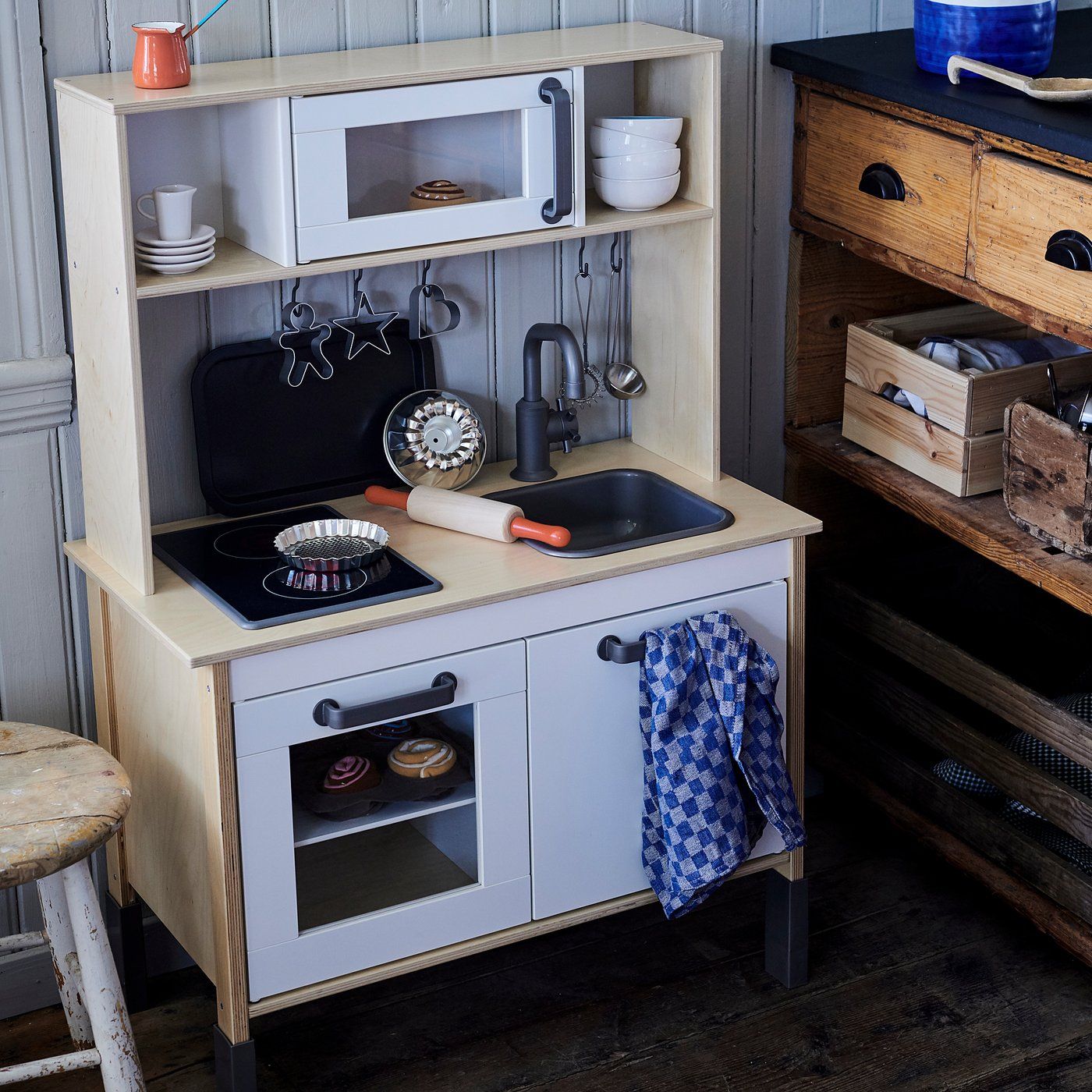 IKEA catalogue photo
