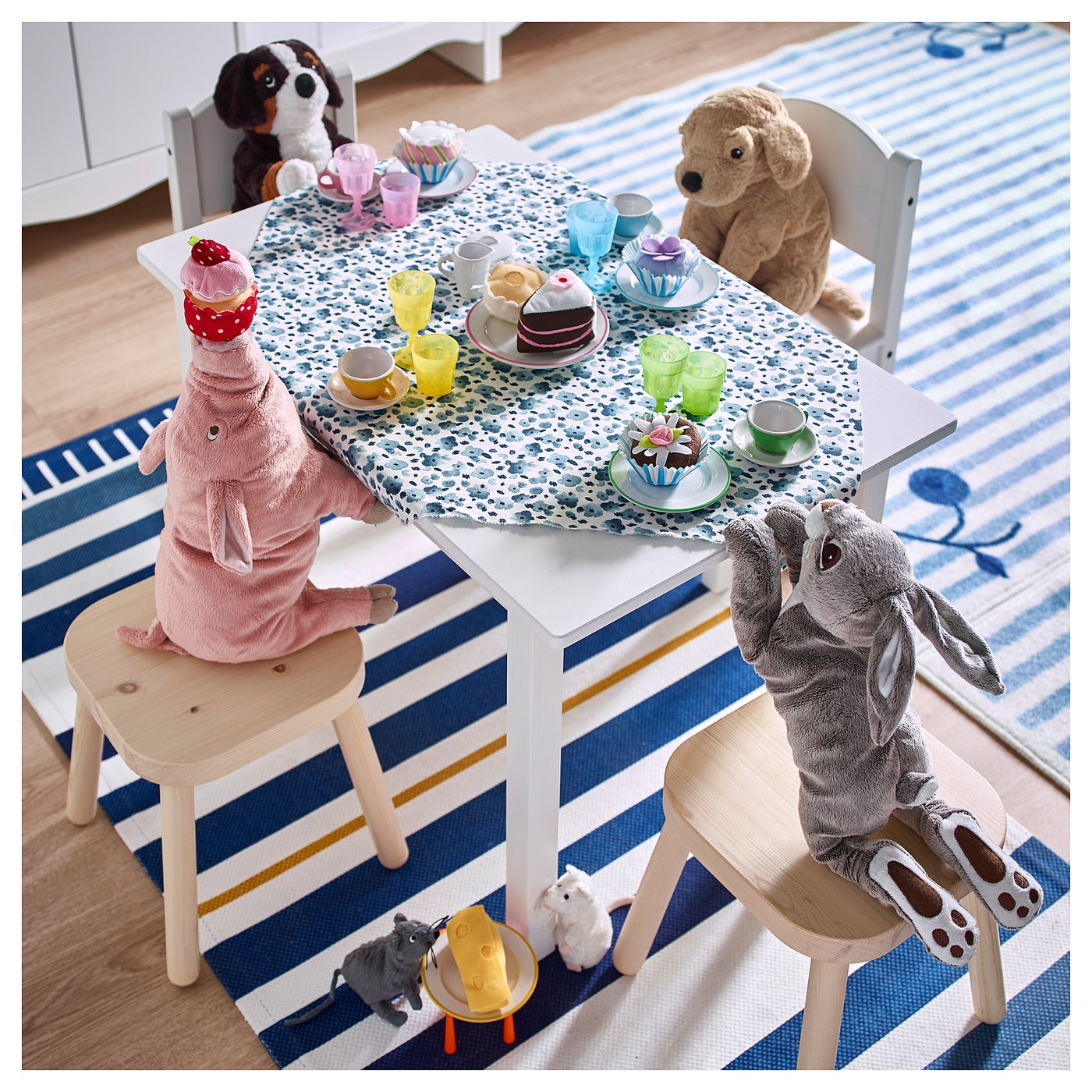 IKEA catalogue photo